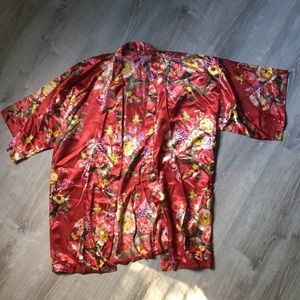 Vintage-Inspired Floral Kimono Robe